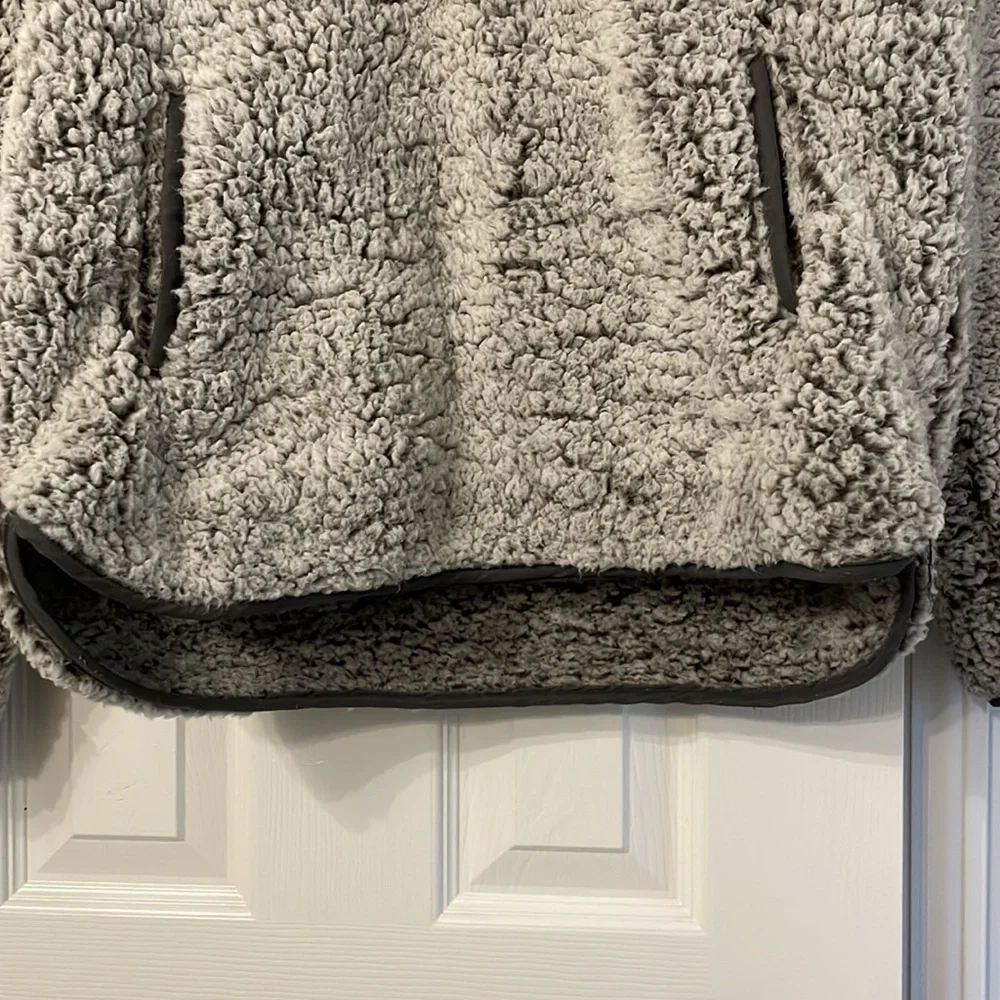 Thread & Supply Fleece - Picture 4 of 4